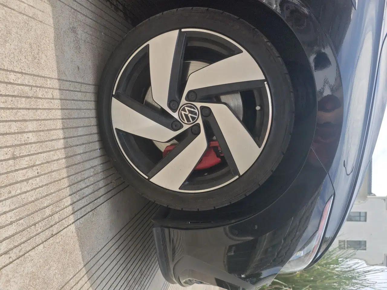 Volkswagen Golf GTI 2023 380TSI DSG GTI — миниатюра 8