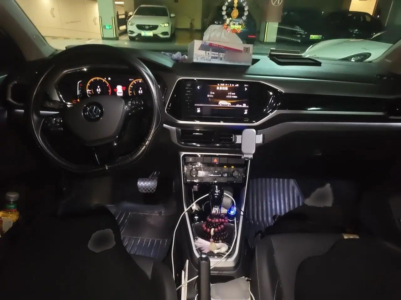 Volkswagen T-Cross 2019 280TSI DSG Luxury Edition — миниатюра 18