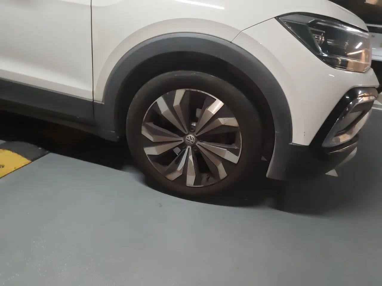 Volkswagen T-Cross 2019 280TSI DSG Luxury Edition — миниатюра 8