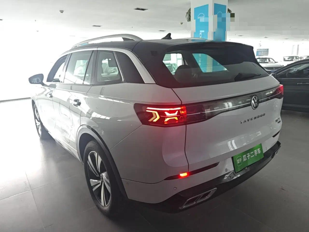 Volkswagen Tavendor 2024 380TSI All-Wheel-Drive R-Line Cruise Premium Edition — миниатюра 4