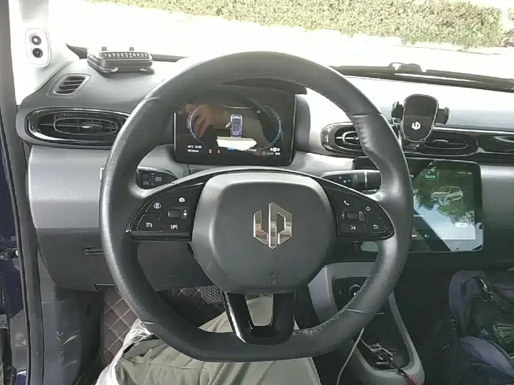 Leapmotor T03 2021 400 Luxury Edition — миниатюра 11