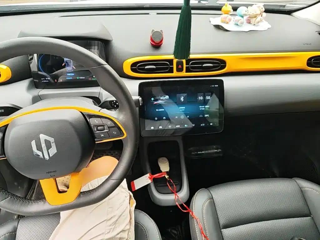 Leapmotor T03 2020 400 Luxury Edition — миниатюра 10