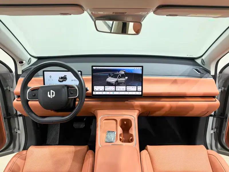 Leapmotor C10 2026 Range Extended Electric Vehicle 210 LiDAR Edition — миниатюра 14