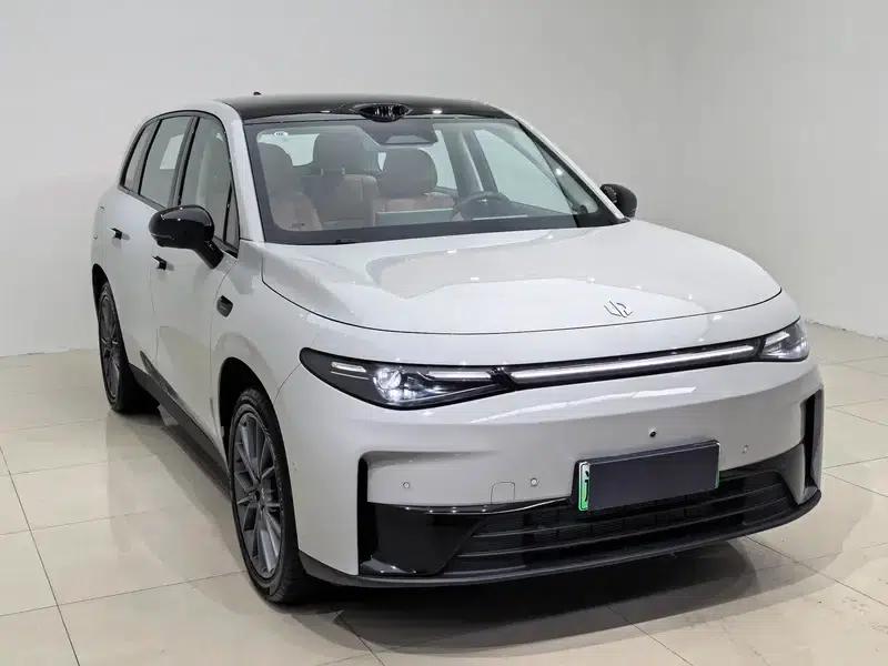 Leapmotor C10 2026 Range Extended Electric Vehicle 210 LiDAR Edition — миниатюра 3