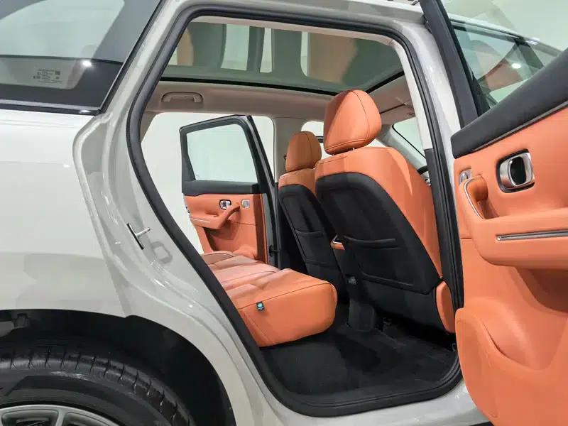 Leapmotor C10 2026 Range Extended Electric Vehicle 210 LiDAR Edition — миниатюра 23