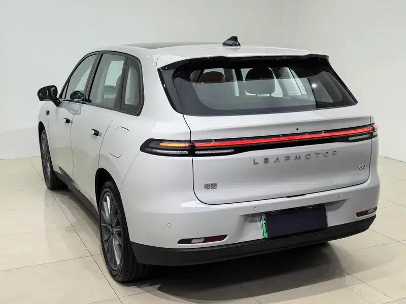 Leapmotor C10 2026 Range Extended Electric Vehicle 210 LiDAR Edition — миниатюра 4