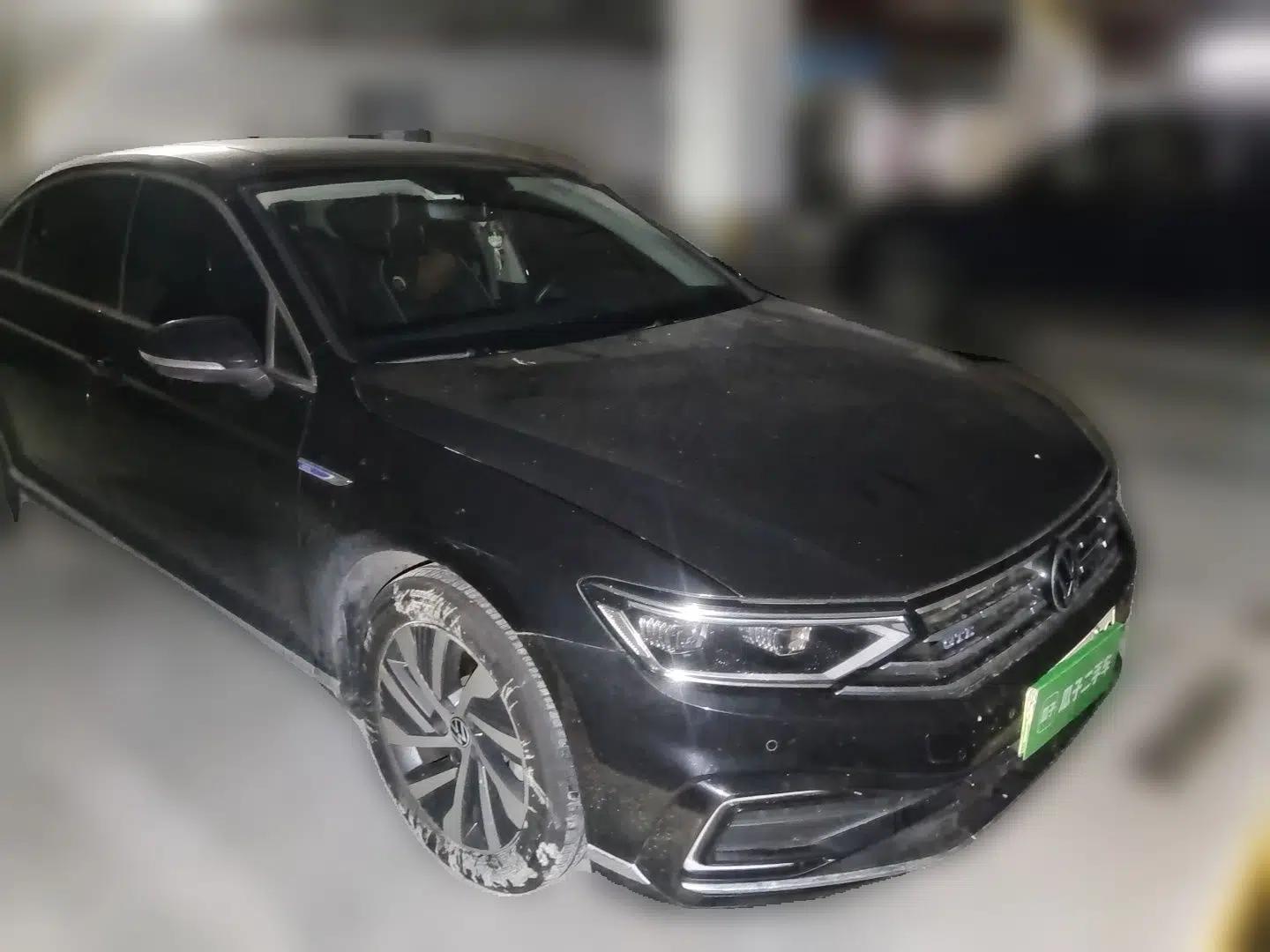 Volkswagen Magotan GTE Plug-in Hybrid 2022 GTE Luxury Model — миниатюра 3