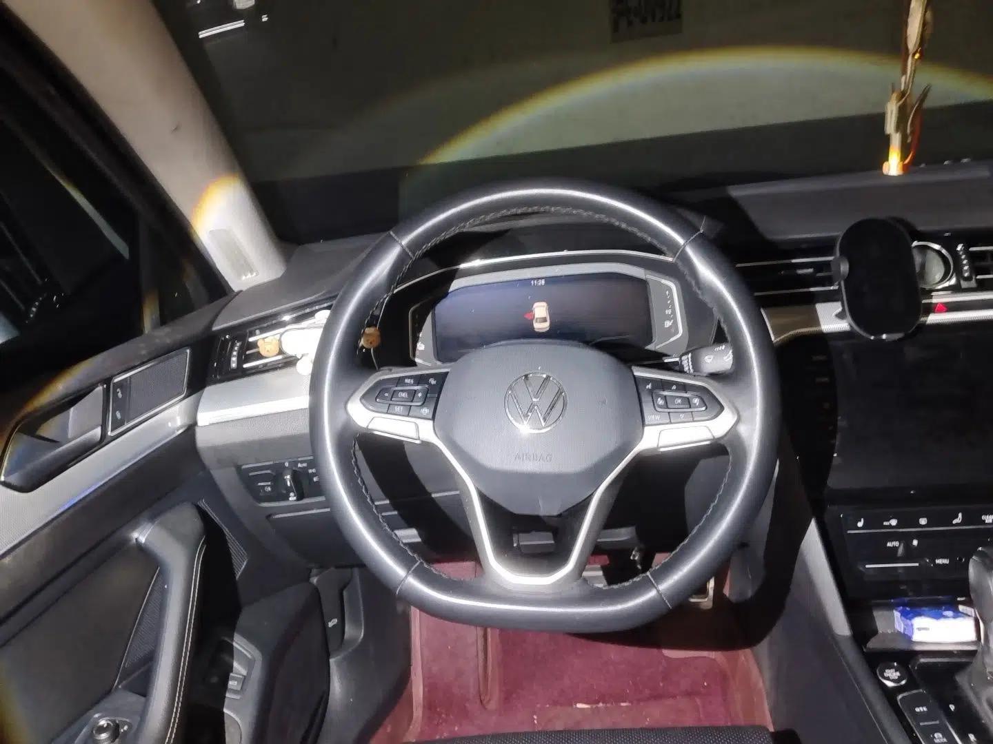 Volkswagen Magotan GTE Plug-in Hybrid 2022 GTE Luxury Model — миниатюра 10