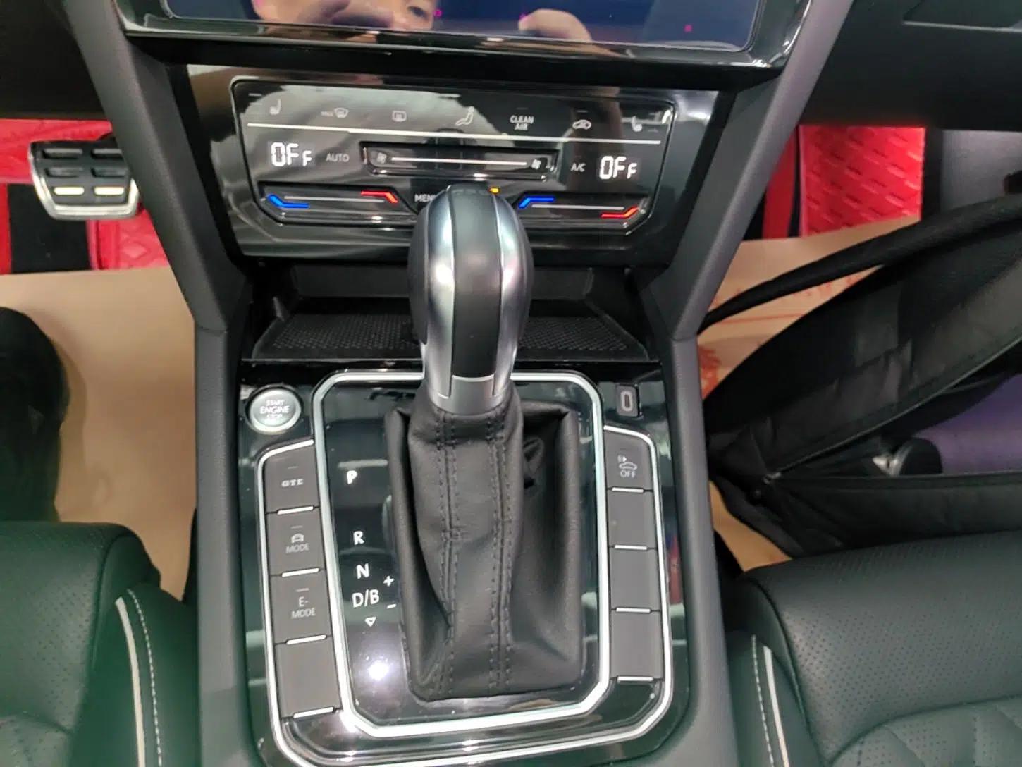 Volkswagen Magotan GTE Plug-in Hybrid 2022 GTE Luxury Model — миниатюра 16