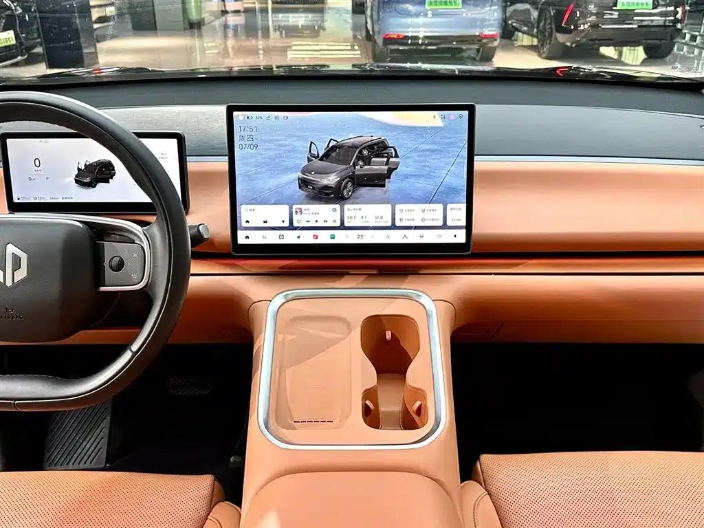 Leapmotor C16 2026 Extended Range 280 LiDAR Edition 6-Seater — миниатюра 13