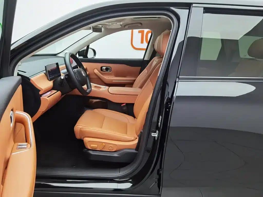 Leapmotor C16 2026 Extended Range, 280 LiDAR Smart Edition, 6-Seater — миниатюра 10
