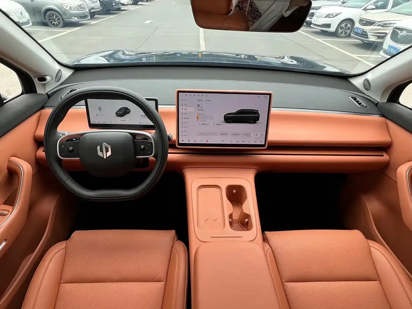 Leapmotor C16 2024 Range Extended 200 Premium Edition — миниатюра 6