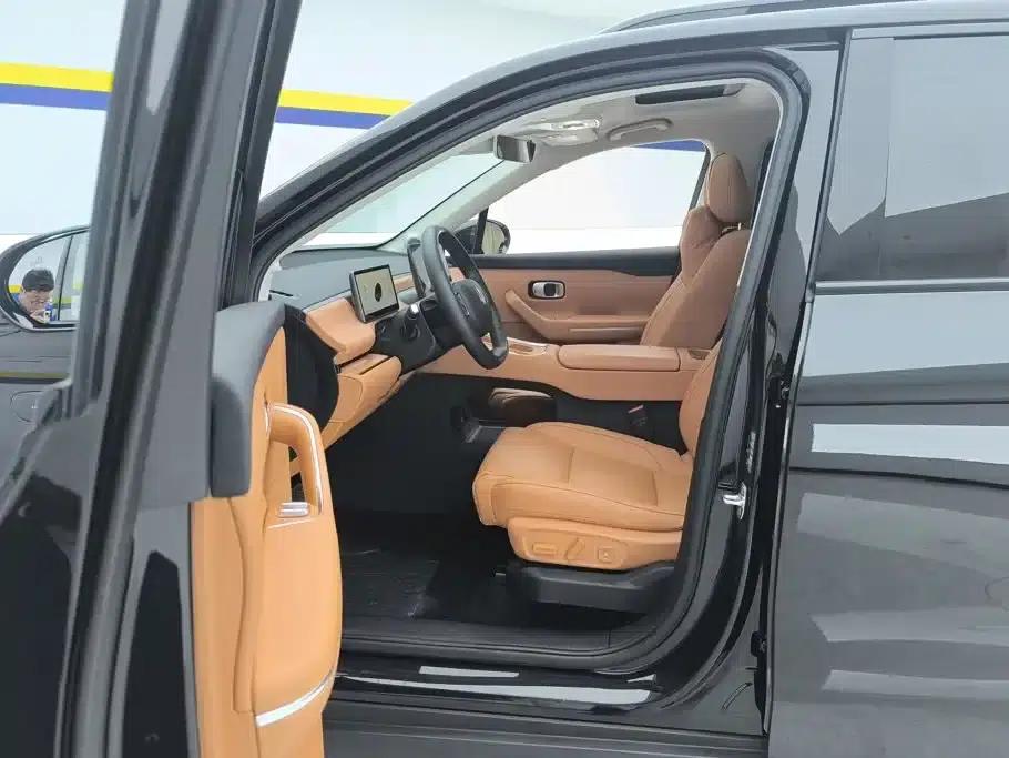 Leapmotor C16 2026 Extended Range, 280 LiDAR Smart Edition, 6-Seater — миниатюра 9