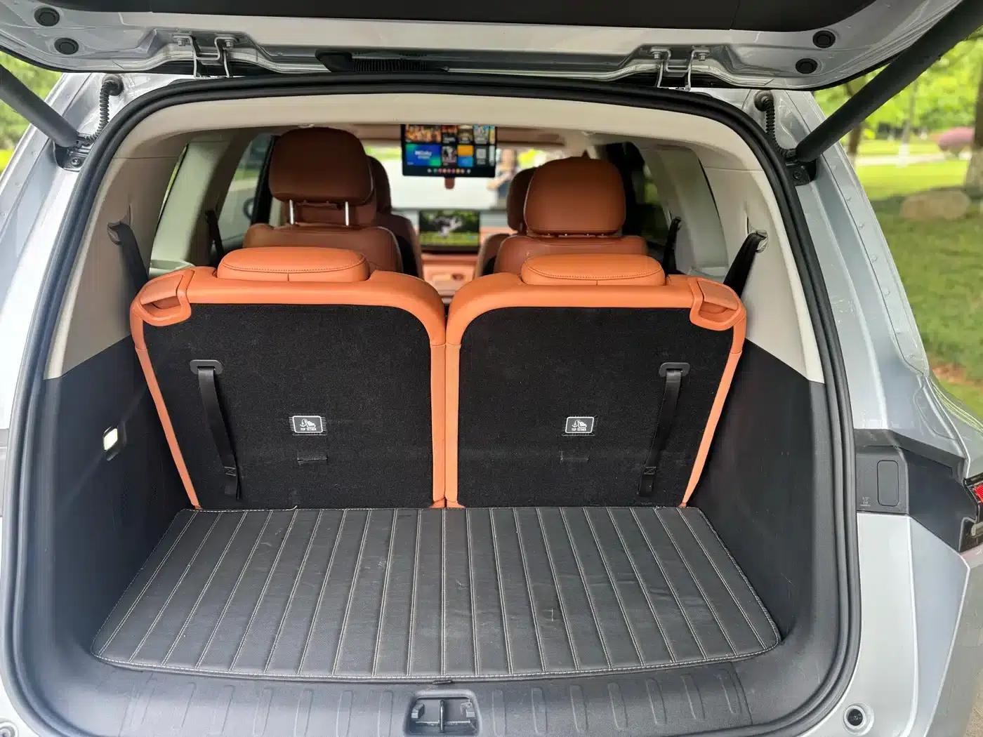 Leapmotor C16 2024 Range Extended 200 Premium Edition — миниатюра 12