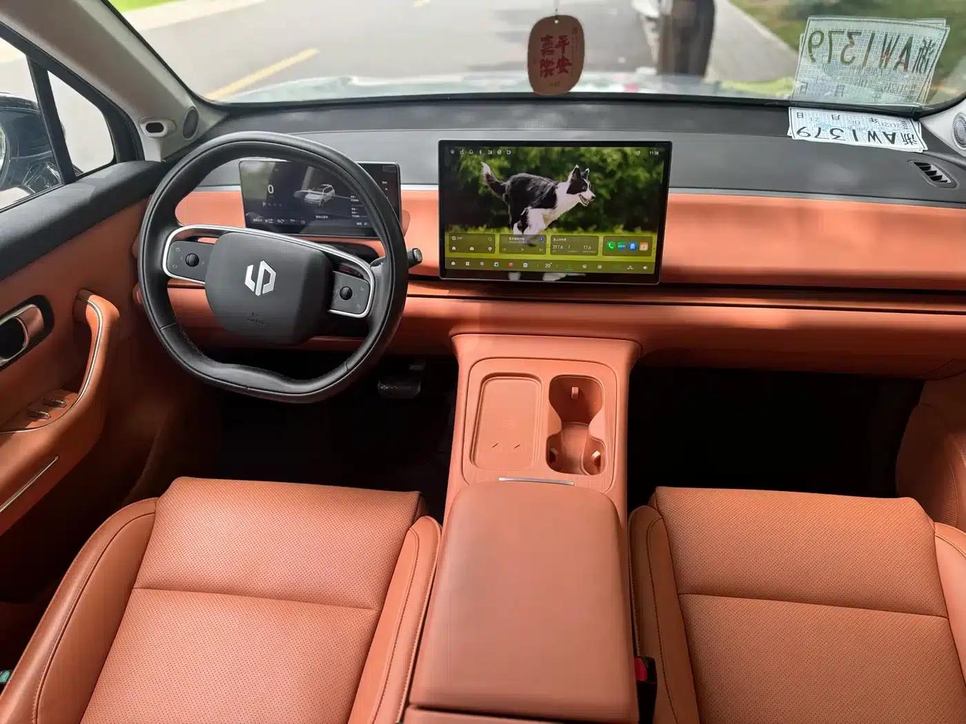 Leapmotor C16 2024 Range Extended 200 Premium Edition — миниатюра 16