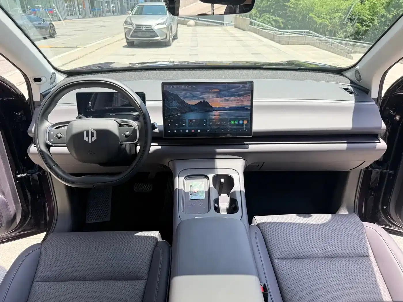 Leapmotor C16 2024 Pure Electric 520 Premium Edition — миниатюра 6