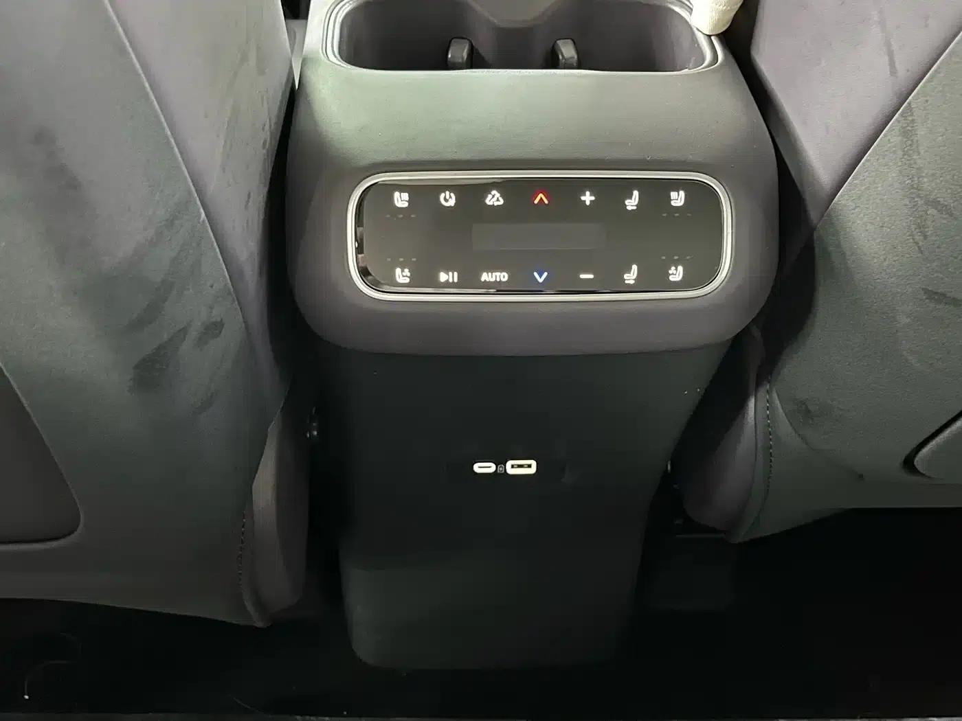 Leapmotor C16 2024 Range Extended 200 Premium Edition — миниатюра 15
