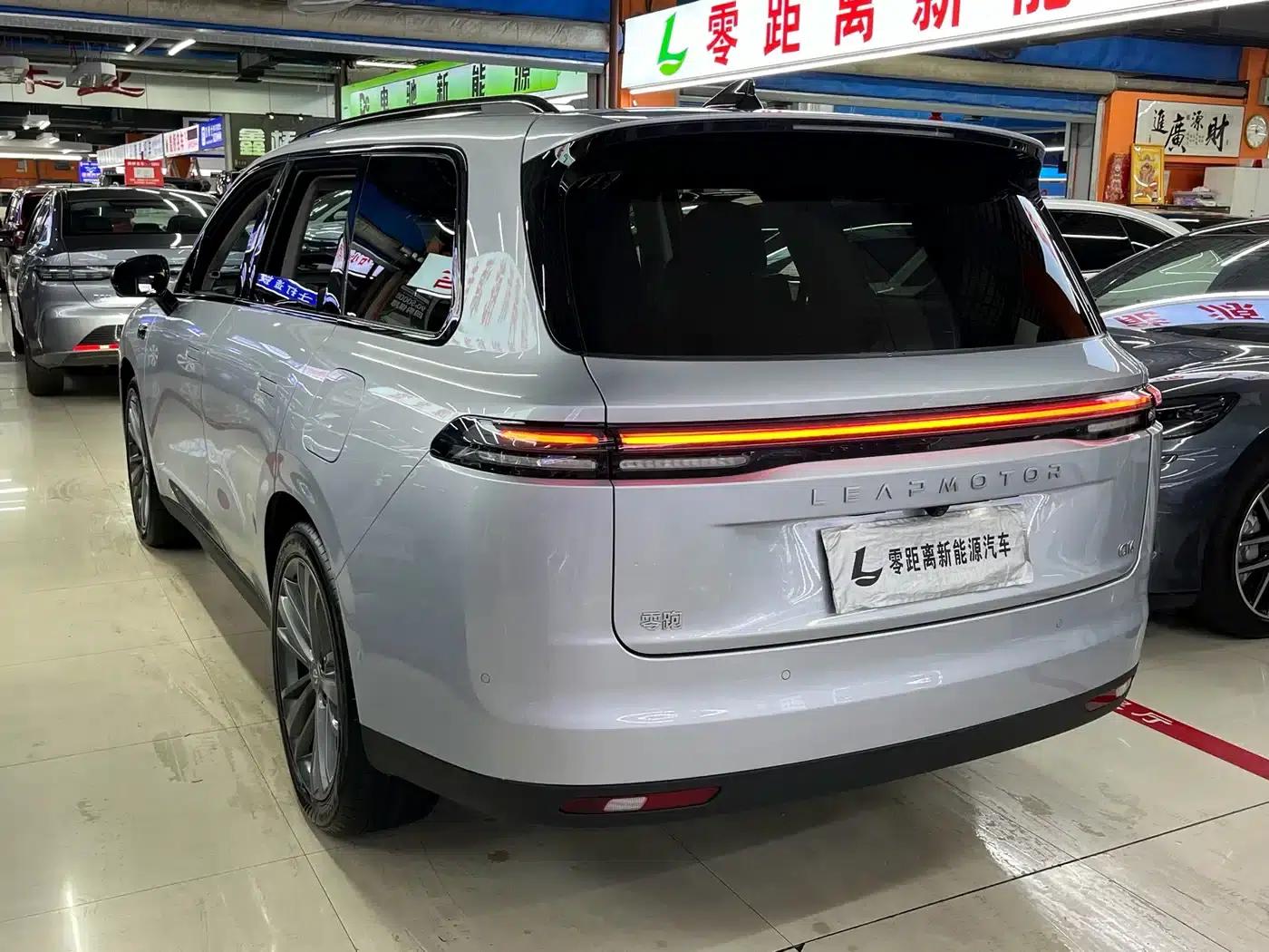 Leapmotor C16 2024 Range Extended 200 Premium Edition — миниатюра 4