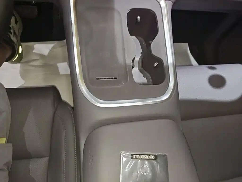 Leapmotor C16 2026 Extended Range 280 LiDAR Edition 6-Seater — миниатюра 14