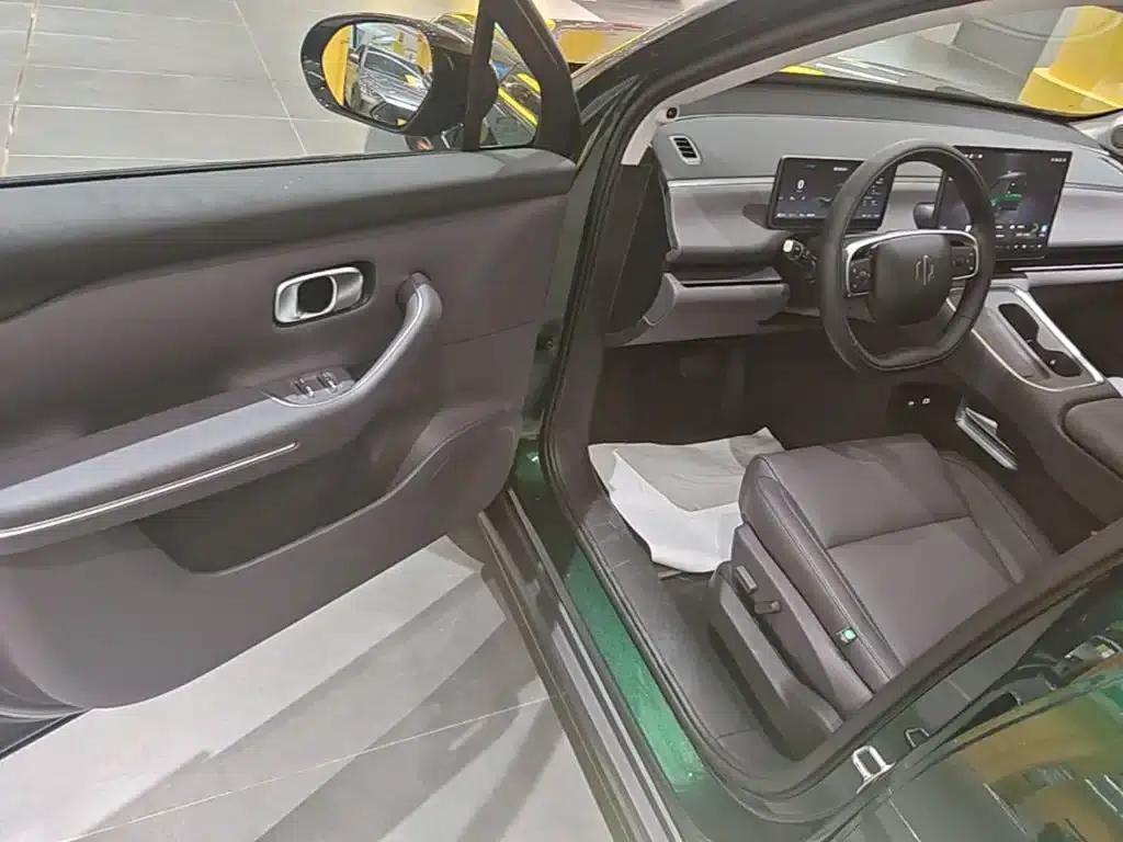 Leapmotor C16 2026 Extended Range 280 LiDAR Edition 6-Seater — миниатюра 16