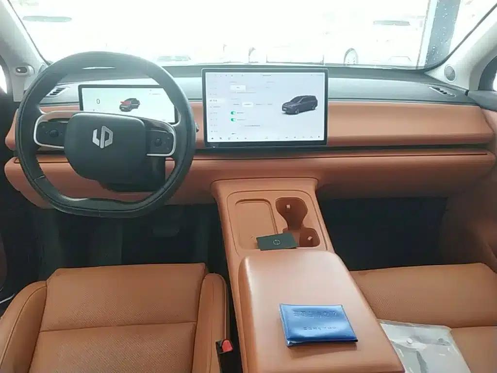Leapmotor C16 2024 Range Extended 200 LiDAR Edition — миниатюра 10