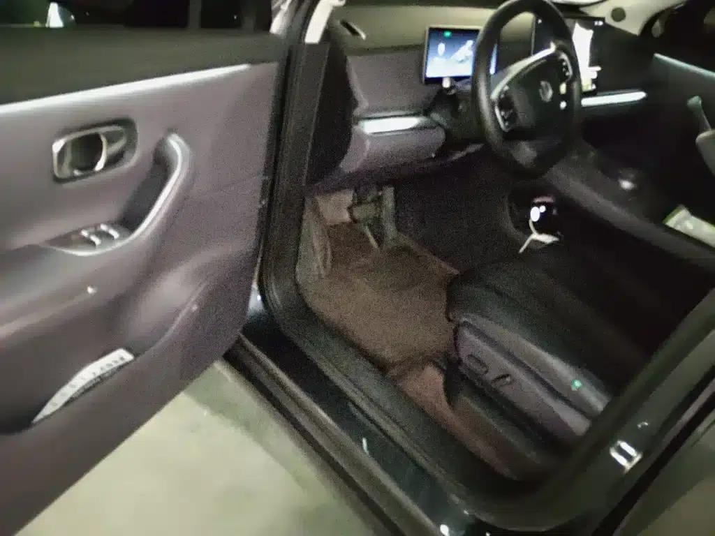 Leapmotor C16 2024 Range Extended 200 Premium Edition — миниатюра 13