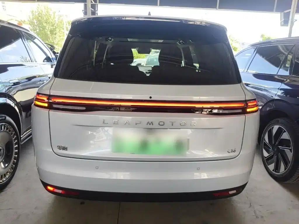 Leapmotor C16 2026 Extended Range 280 LiDAR Edition 6-Seater — миниатюра 6
