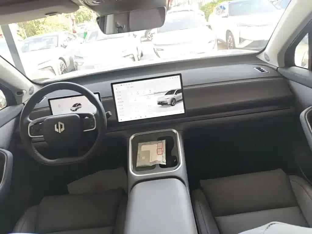 Leapmotor C16 2026 Extended Range 280 LiDAR Edition 6-Seater — миниатюра 10