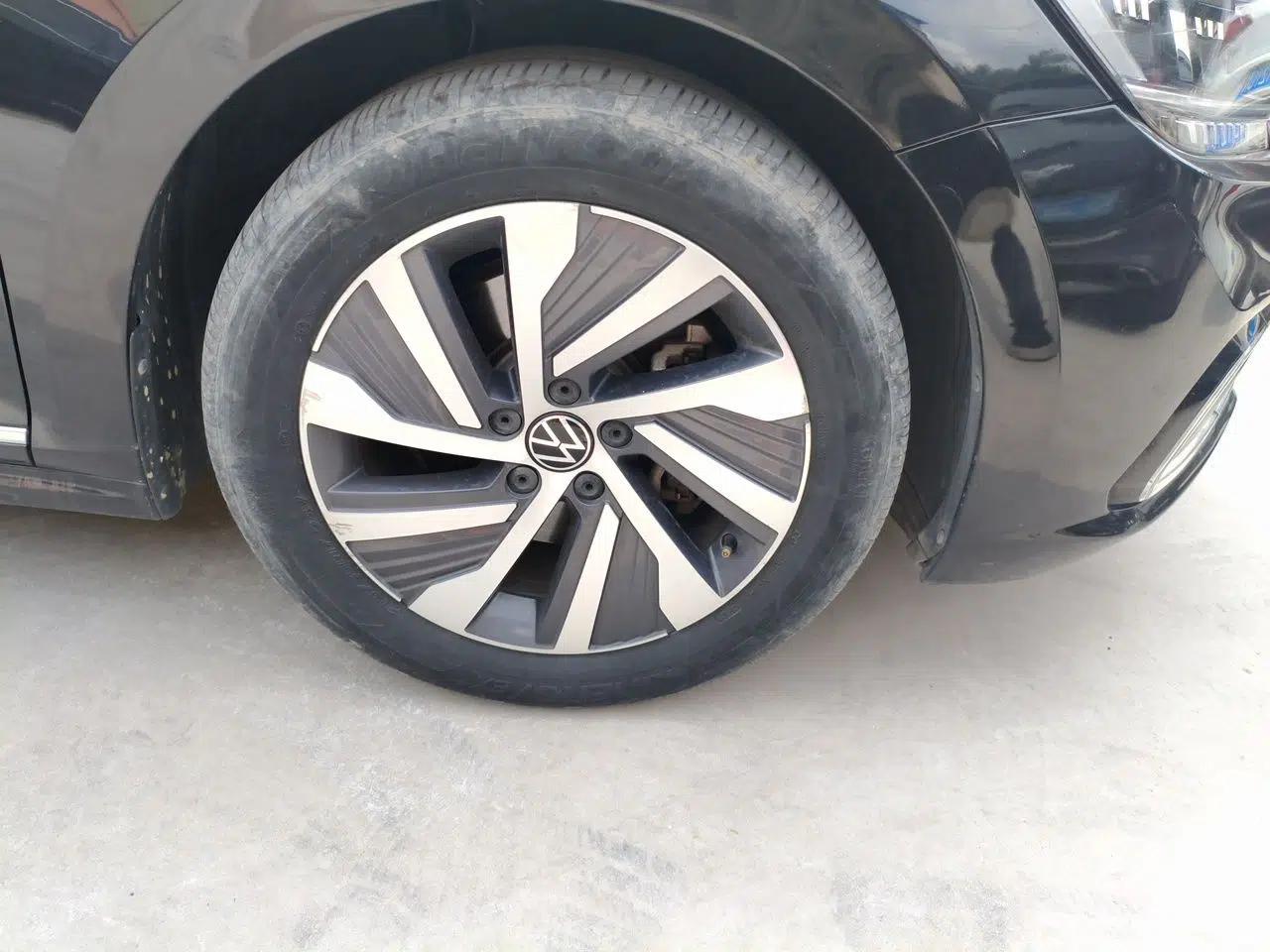 Volkswagen Passat New Energy 2020 430 PHEV Hybrid Luxury Edition China VI Standard — миниатюра 8