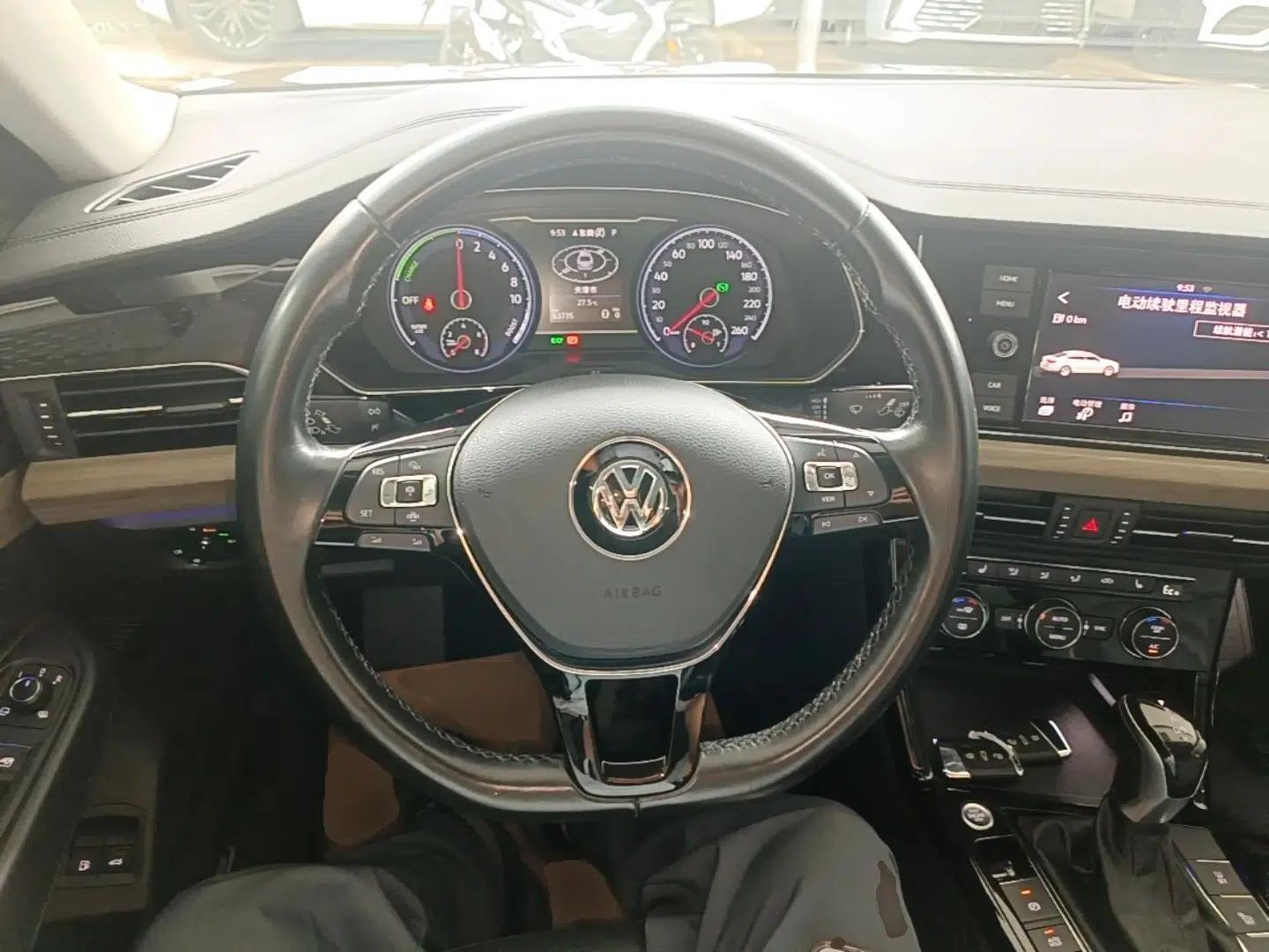 Volkswagen Passat New Energy 2019 430 PHEV Hybrid Luxury Edition — миниатюра 13