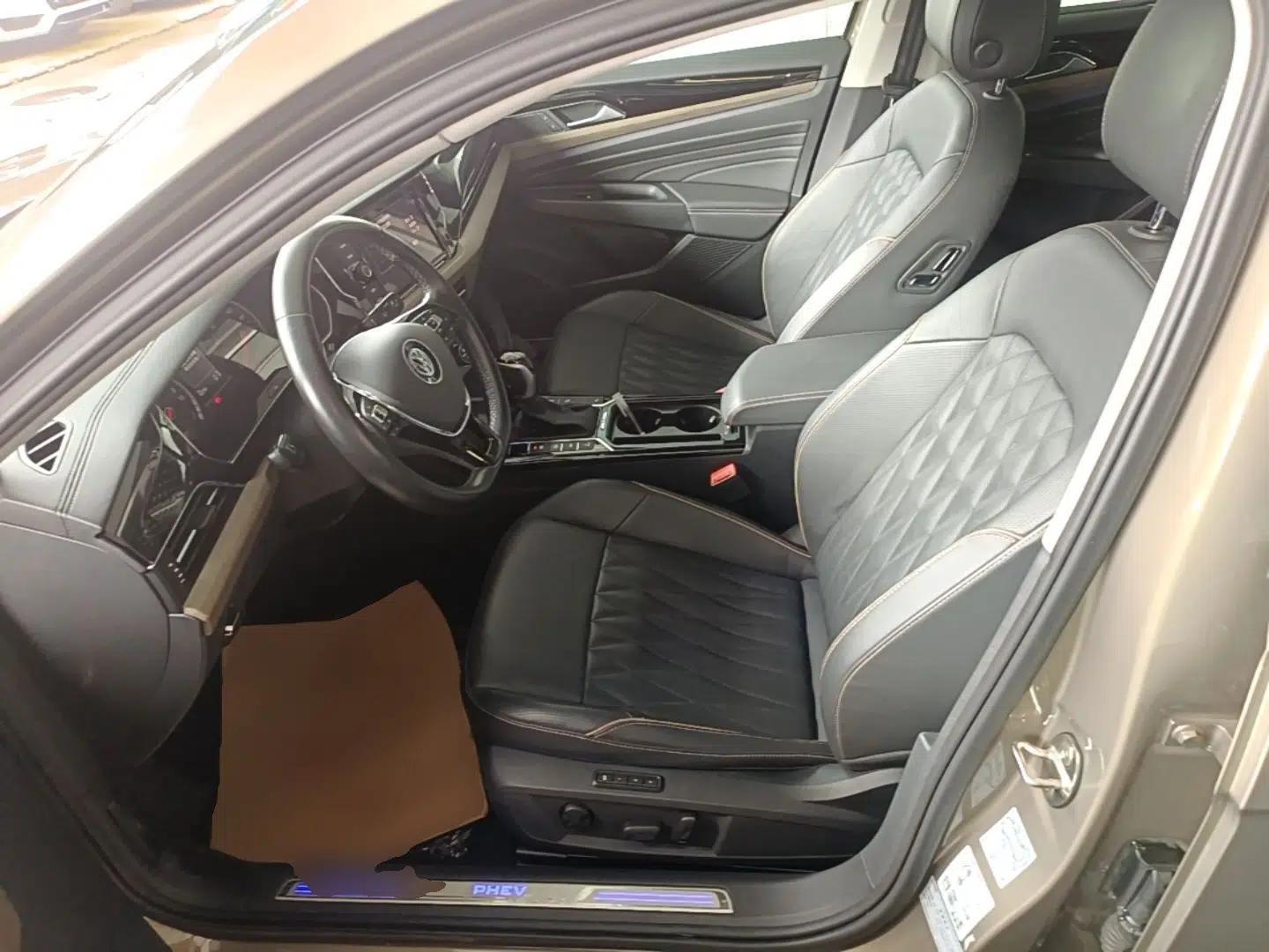 Volkswagen Passat New Energy 2019 430 PHEV Hybrid Luxury Edition — миниатюра 17