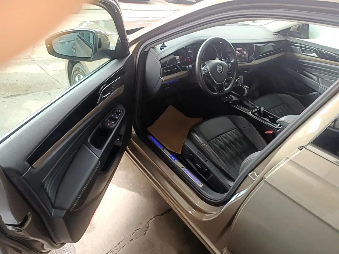 Volkswagen Passat New Energy 2019 430 PHEV Hybrid Luxury Edition — миниатюра 18