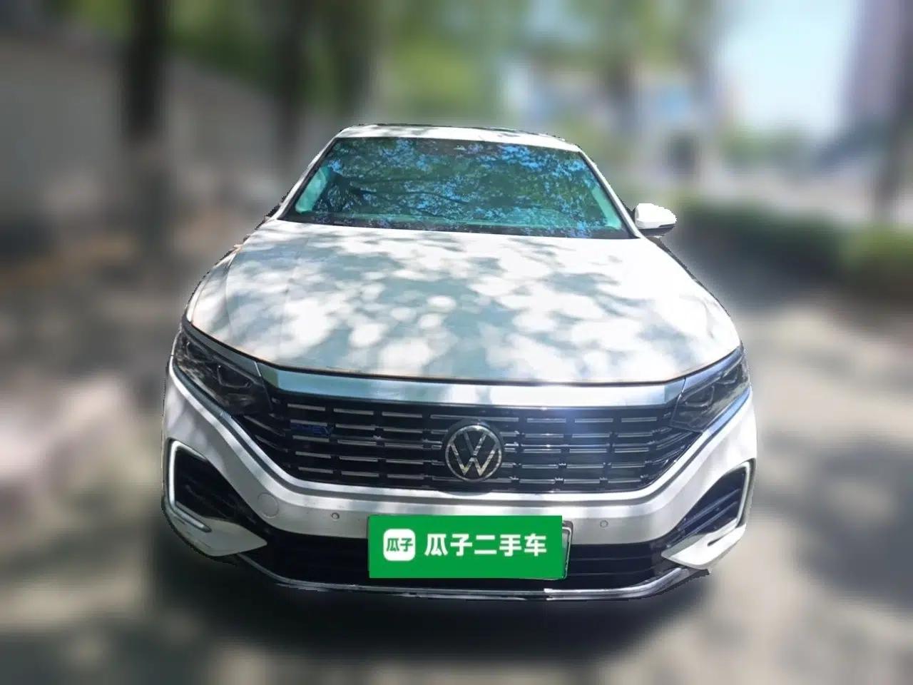 Volkswagen Passat New Energy 2022 430 PHEV Hybrid Luxury Edition — миниатюра 2
