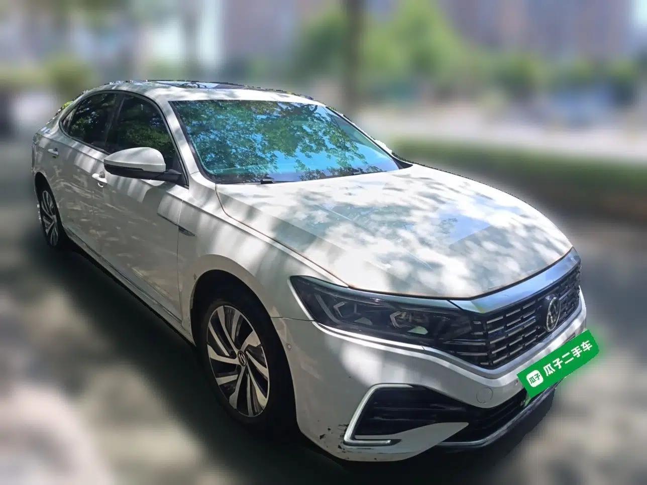 Volkswagen Passat New Energy 2022 430 PHEV Hybrid Luxury Edition — миниатюра 3