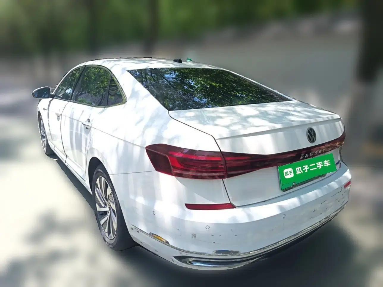 Volkswagen Passat New Energy 2022 430 PHEV Hybrid Luxury Edition — миниатюра 4