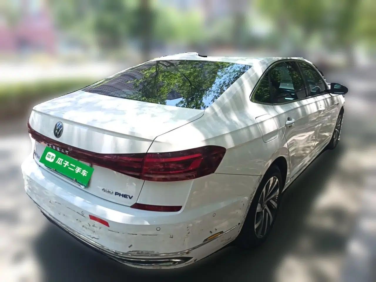 Volkswagen Passat New Energy 2022 430 PHEV Hybrid Luxury Edition — миниатюра 6