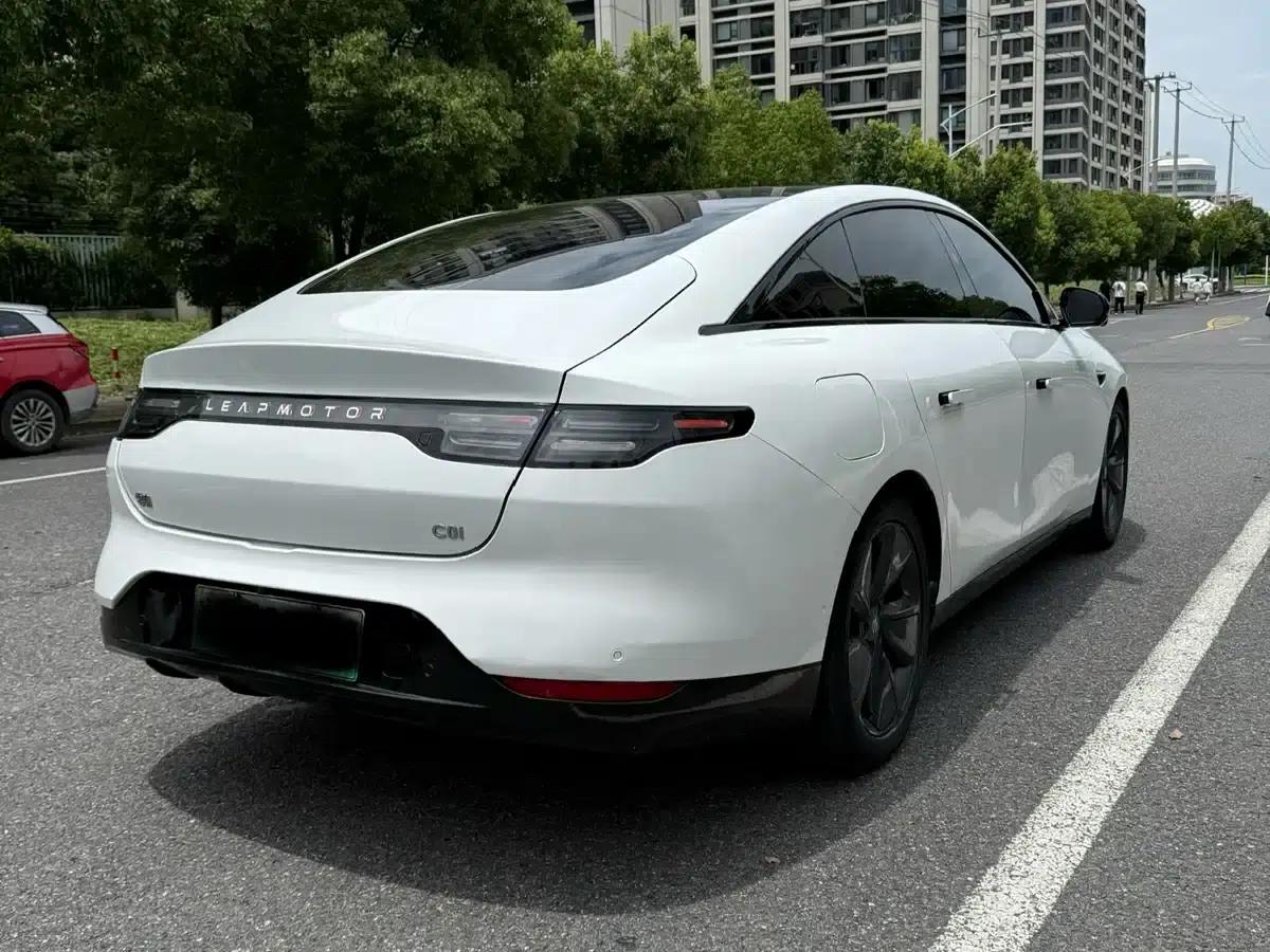Leapmotor C01 2022 Rear-Wheel Drive Standard Range Edition — миниатюра 15