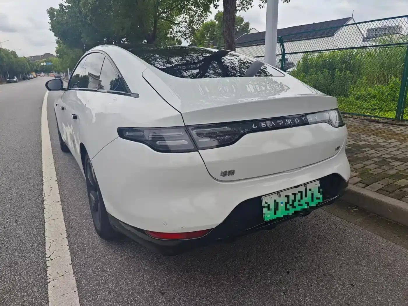 Leapmotor C01 2022 Rear-Wheel Drive Standard Range Edition — миниатюра 6