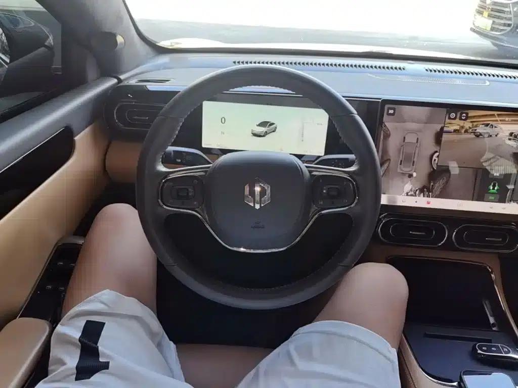 Leapmotor C01 2024 Pure Electric 525 Premium Edition — миниатюра 11
