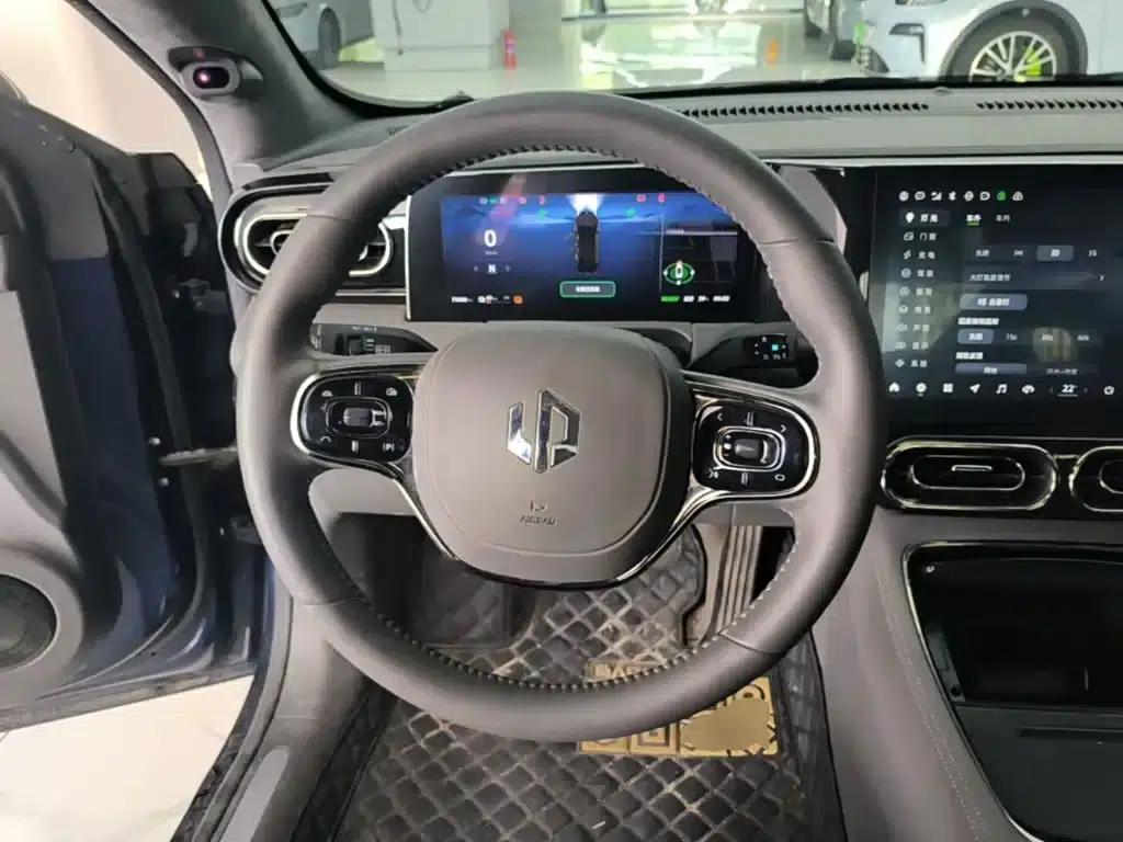 Leapmotor C01 2022 Rear-Wheel Drive Long Range Edition — миниатюра 11