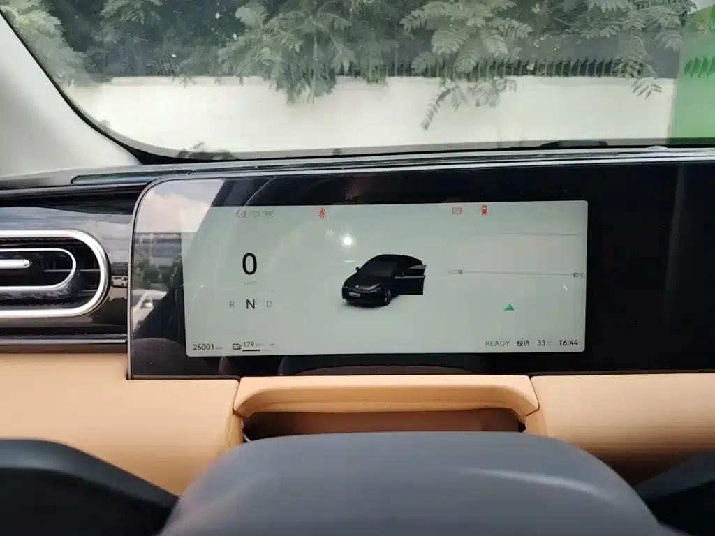 Leapmotor C01 2024 Pure Electric 525 Smart Edition — миниатюра 12