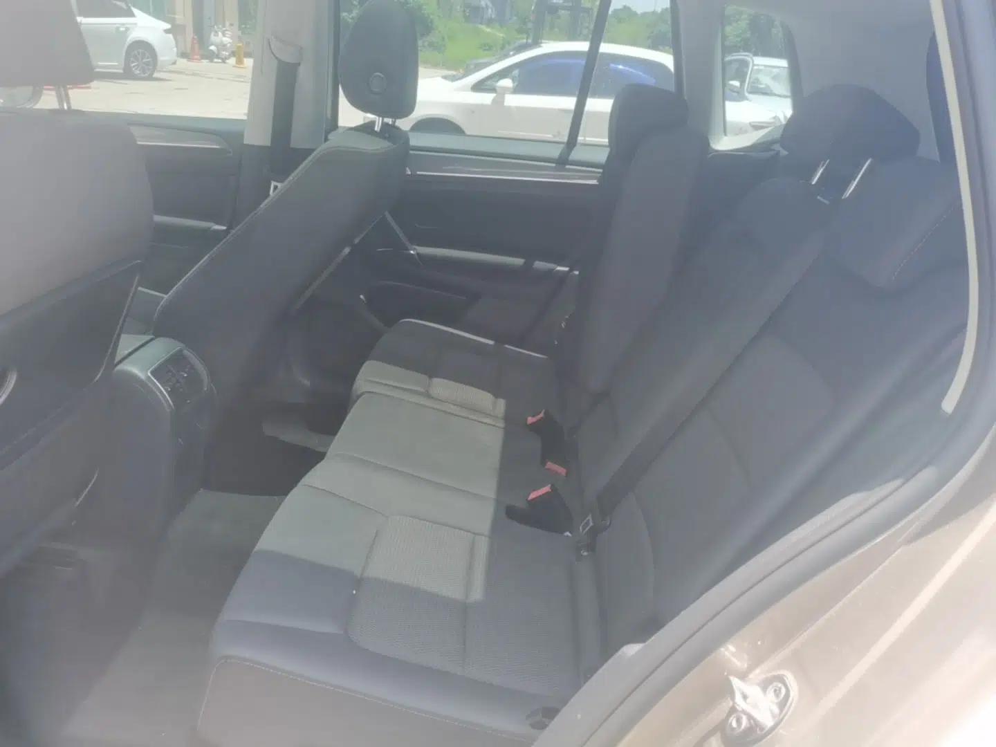 Volkswagen Golf Sportsvan 2016 230TSI Automatic Trend Edition — миниатюра 25