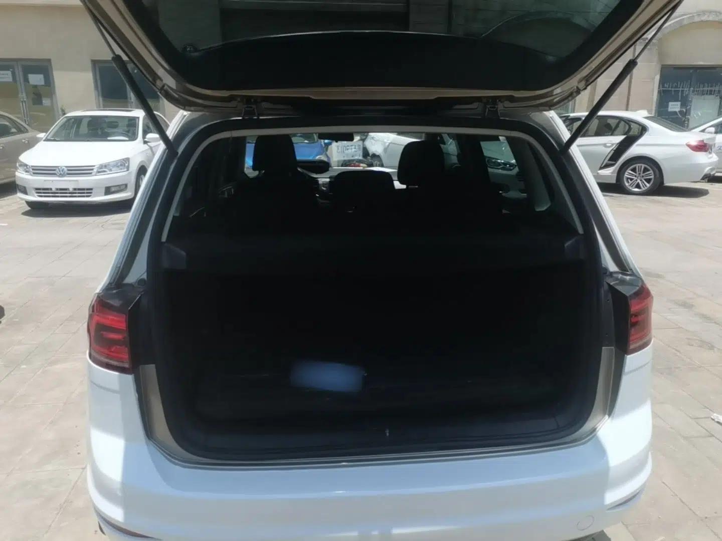 Volkswagen Golf Sportsvan 2016 230TSI Automatic Trend Edition — миниатюра 27
