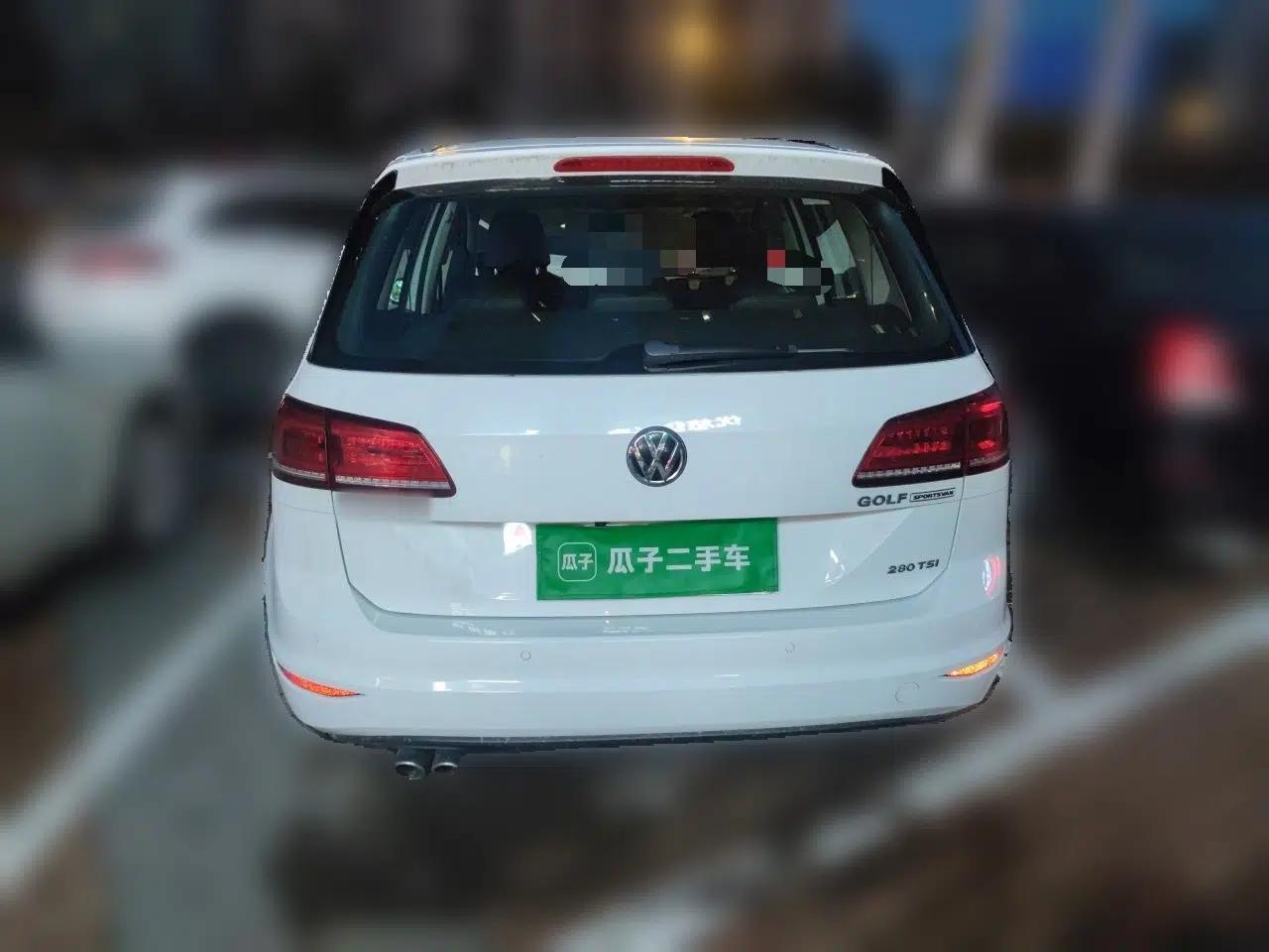 Volkswagen Golf Sportsvan 2018 280TSI Automatic Luxury Model — миниатюра 5