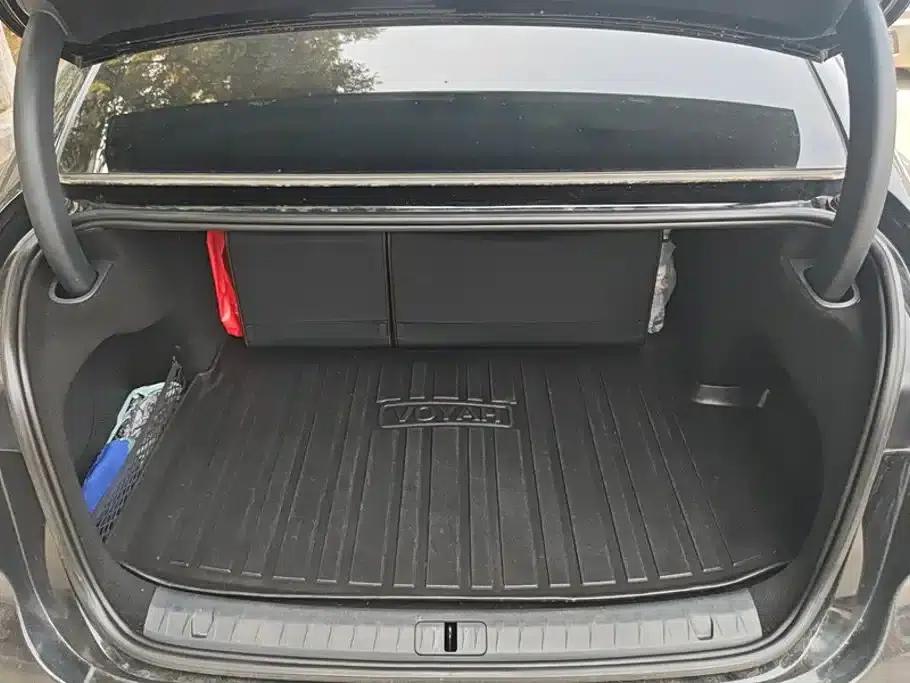 Voyah Chasing the Light 2024 PHEV AWD Long Range Flagship Edition — миниатюра 4