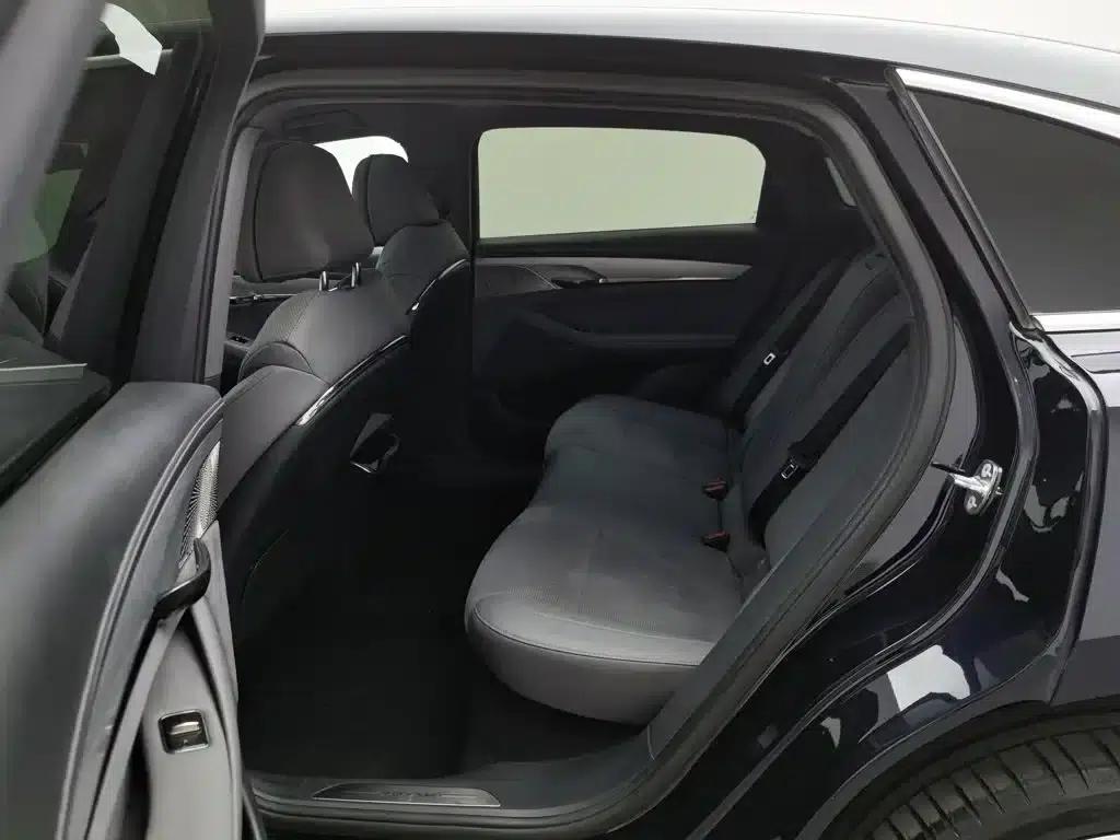 Voyah Chasing the Light 2024 PHEV AWD Long Range Flagship Edition — миниатюра 15
