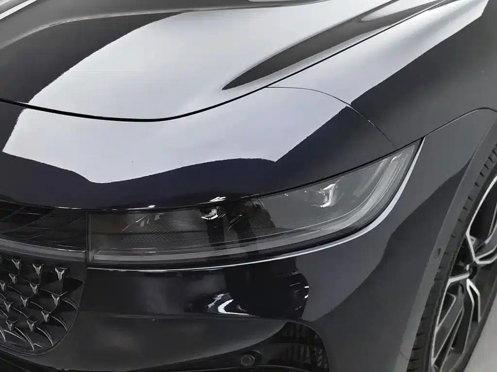 Voyah Chasing the Light 2024 PHEV AWD Long Range Flagship Edition — миниатюра 7