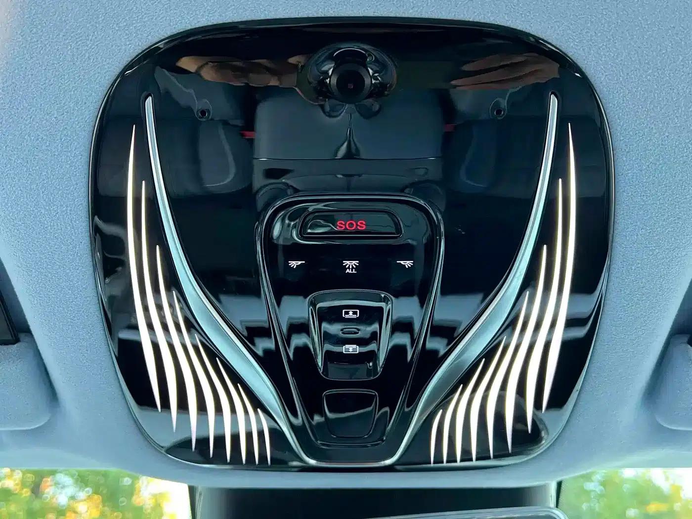 Voyah Chasing Light 2023 AWD Flagship Edition — миниатюра 16