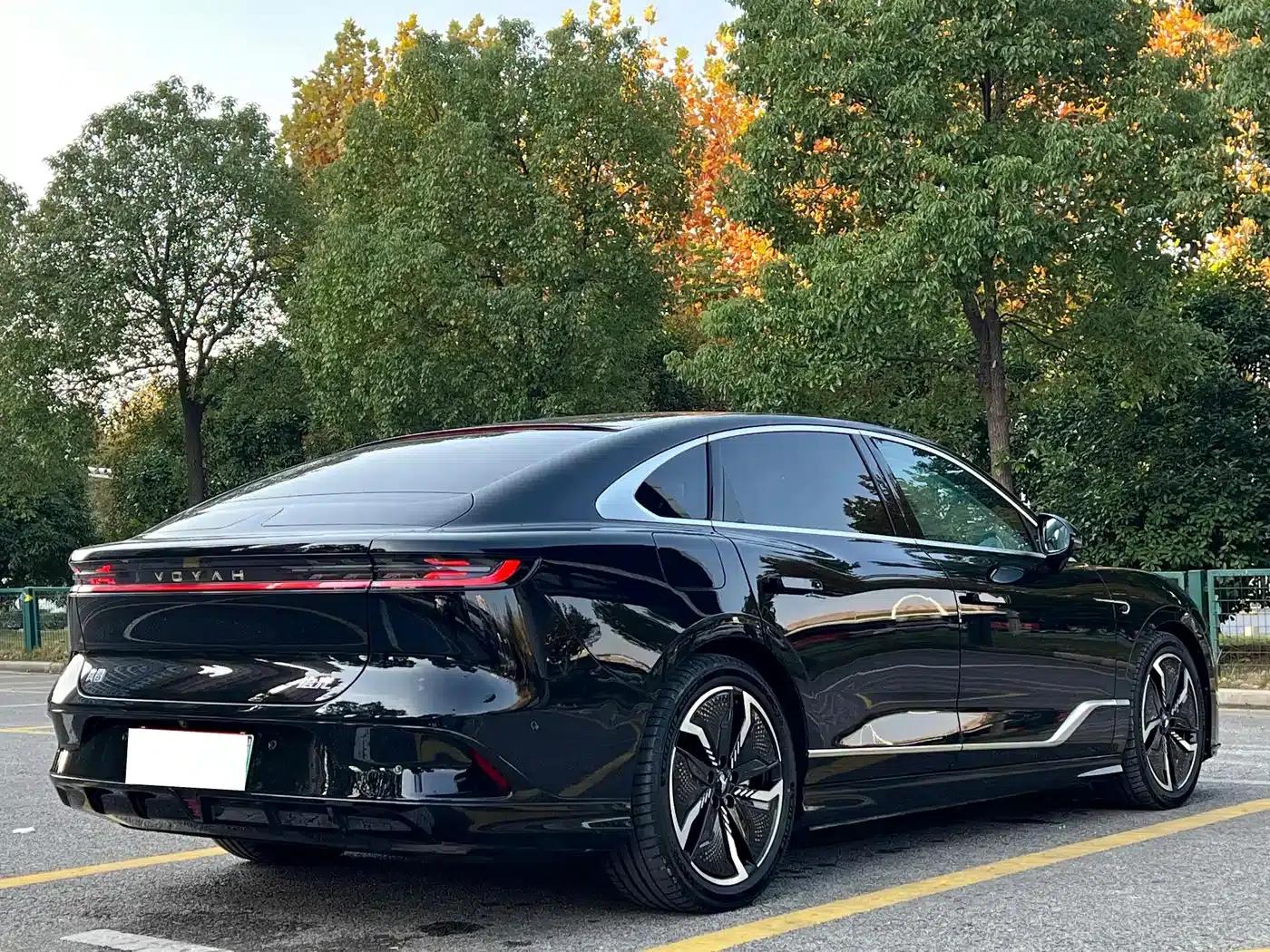 Voyah Chasing Light 2023 AWD Flagship Edition — миниатюра 7
