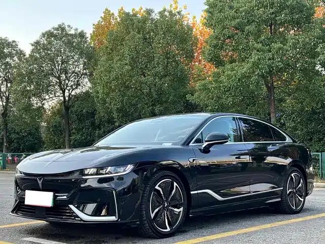Voyah Chasing Light 2023 AWD Flagship Edition